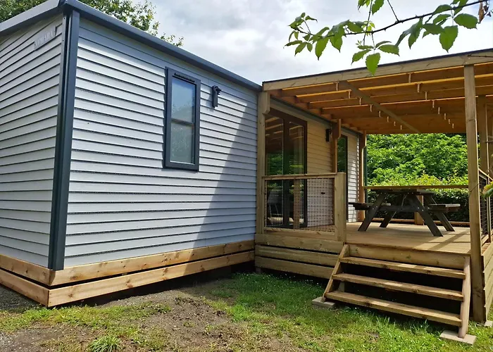 L'ambois Kamp alanı *