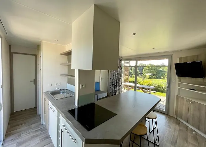 Κάμπινγκ L'ambois *